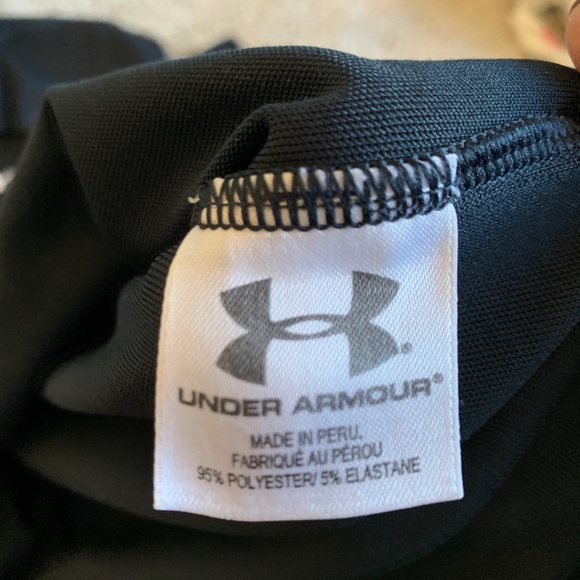 Under Armor button shirt - Picture 3 of 3